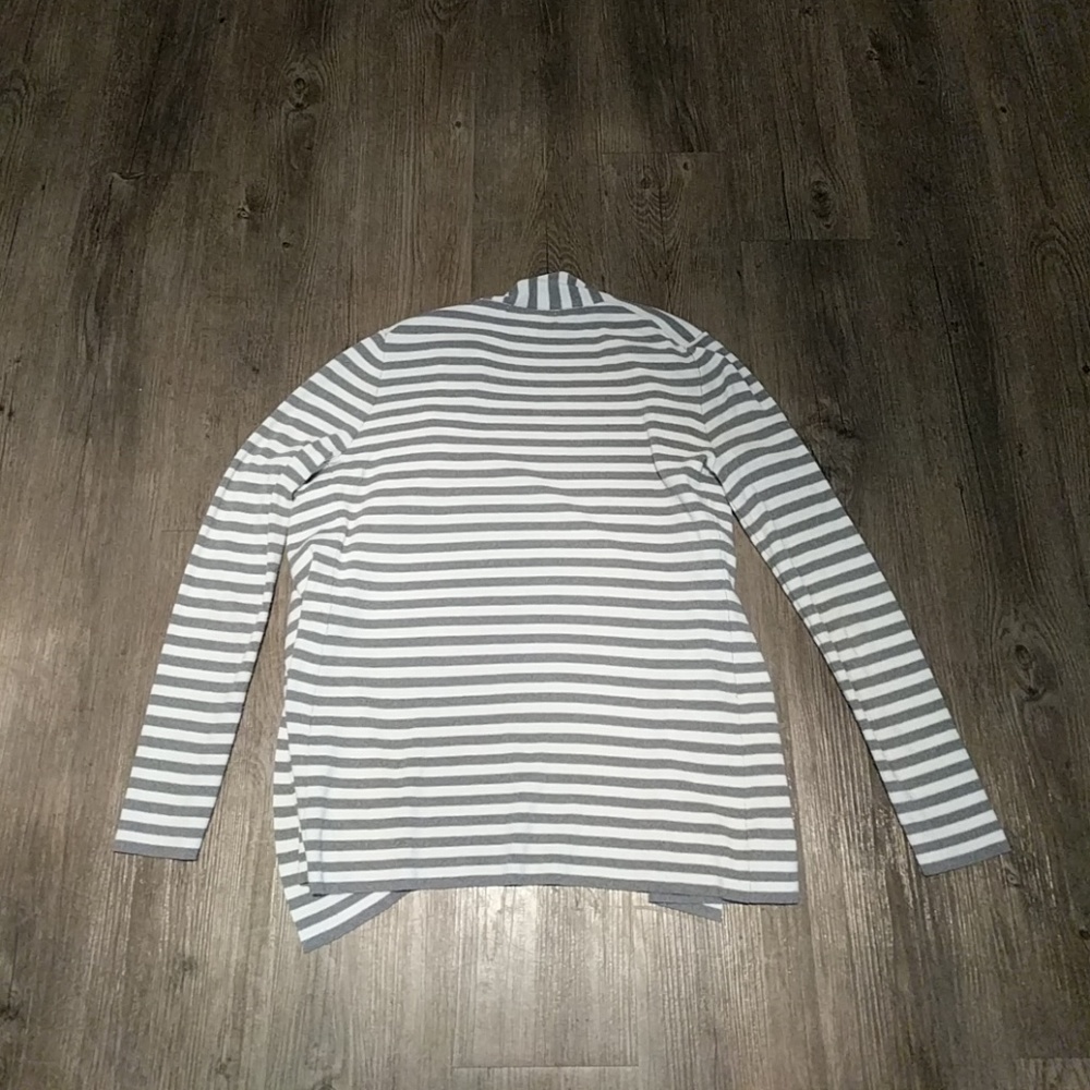 Sweater - Picture 4 of 4